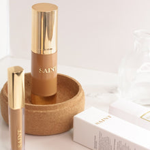 Load image into Gallery viewer, Flawless Radiance Foundation
